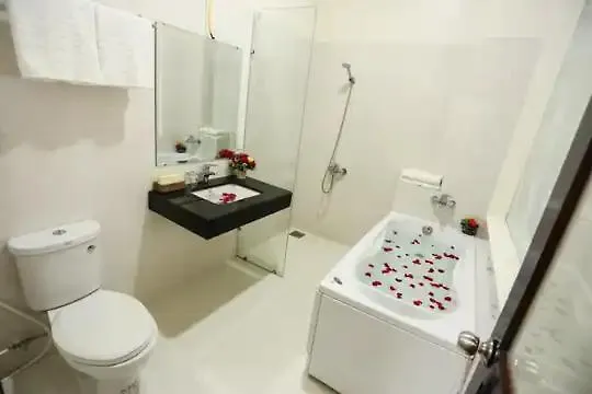 Queen Hotel Nt - By Bay Luxury Nha Trang 0*,  Vietnam